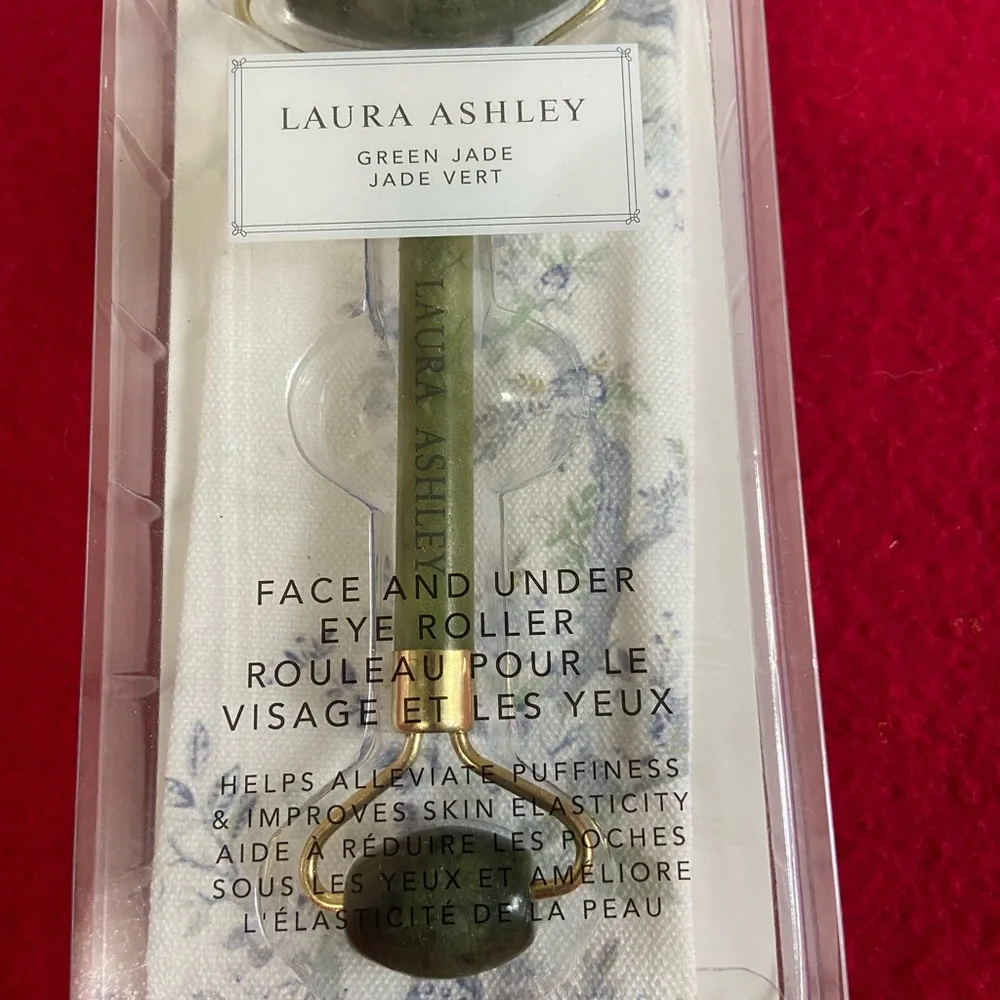 Laura Ashley green jade‎ eyes and face roller